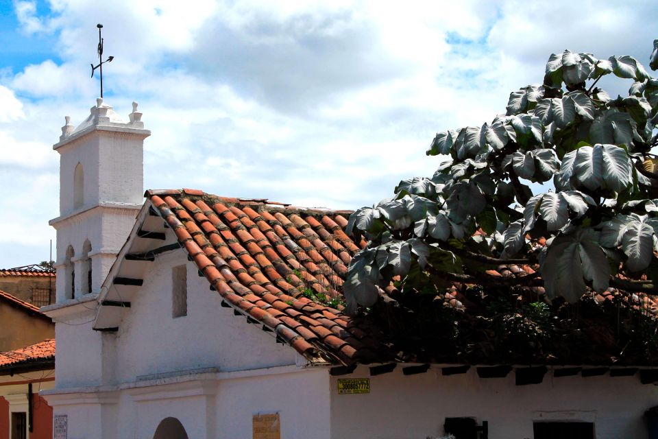 Bogotá: Candelaria Tour With Cacao and Coffee Workshop - Historical Significance of La Candelaria