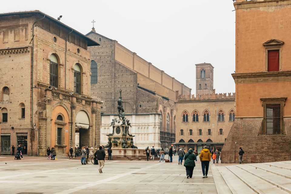 Bologna: City Center Walking Tour - Booking and Payment Options