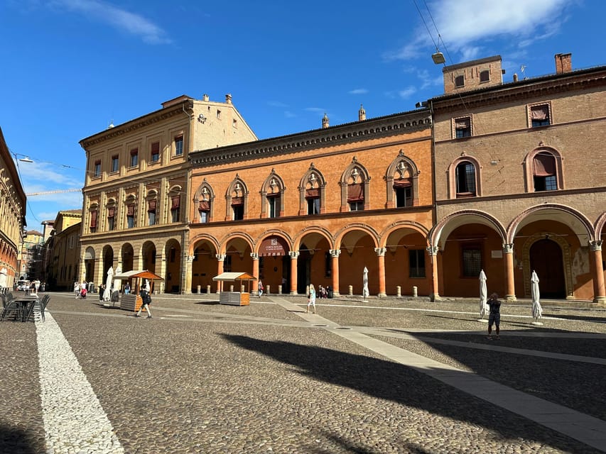 Bologna: Walking Food Tour and Highlights With a Local Guide - Customer Reviews and Ratings