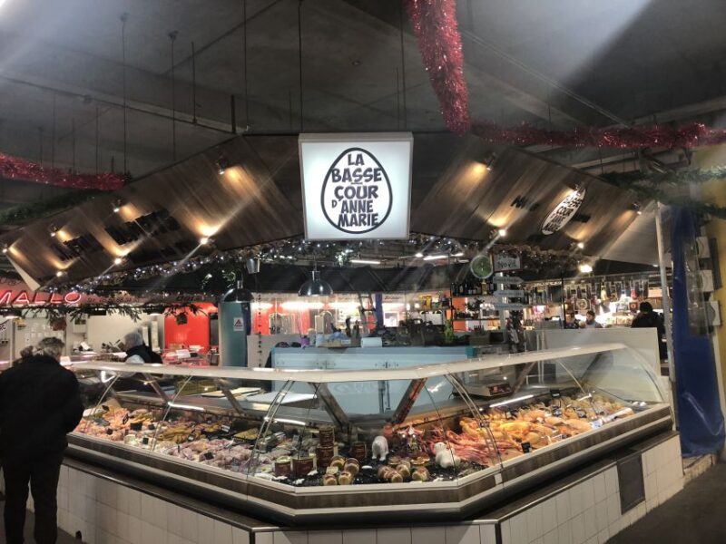 Bordeaux: Wine, Sweet and Savory Food Walking Tour - Food and Drink Tastings