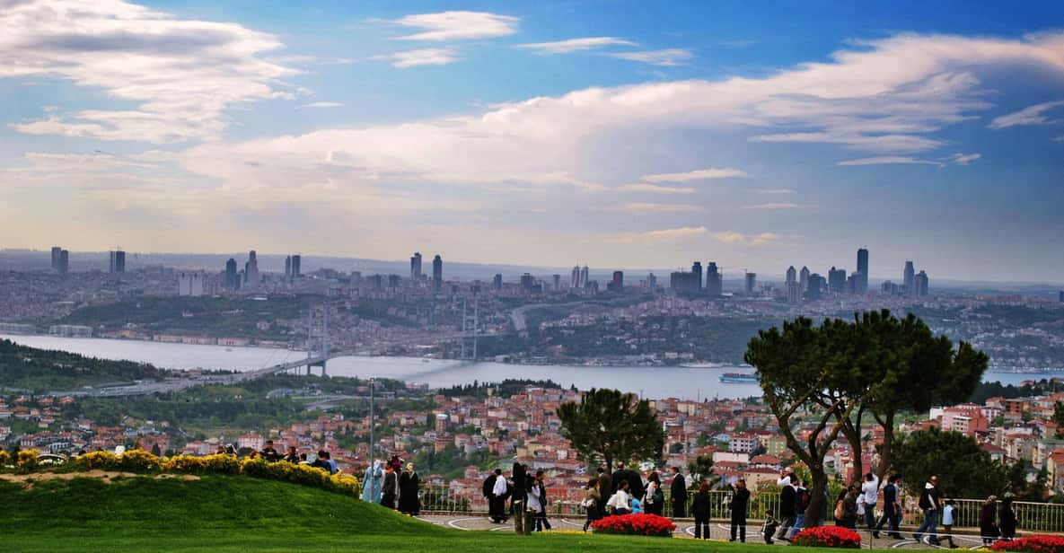 Bosphorus Cruise and Two Continents Tour With Local Guide - Spice Bazaar Exploration