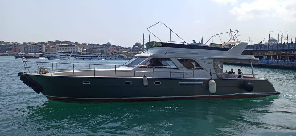 Bosphorus Yacht Tour Private - Special Occasions