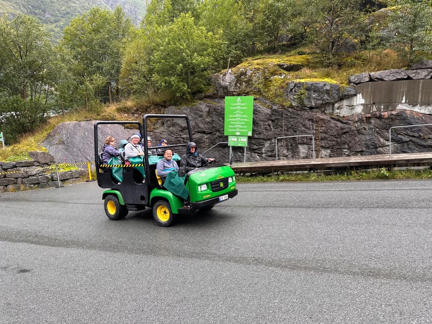 Briksdal Glacier and Loen Skylift Tour With Transfer - Accessibility Features