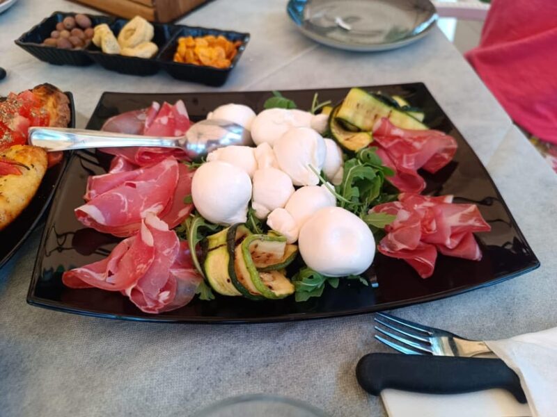 Brindisi: Alberobello, Locorotondo & Ostuni Tour With Brunch - Discovering Ostuni