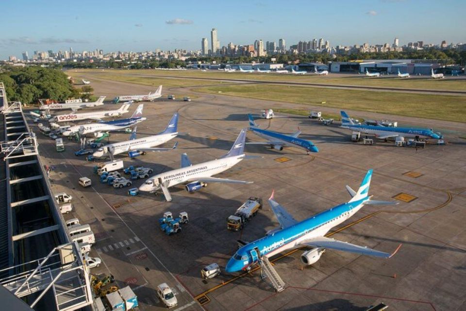 Buenos Aires Private Transfer From/To Jorge Newbery Airport - Vehicle and Amenities