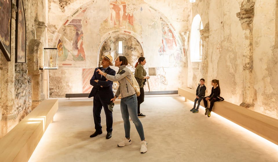 Burg Heinfels: an Exclusive Tour of the Castle at Night - Illuminated Castle Tour