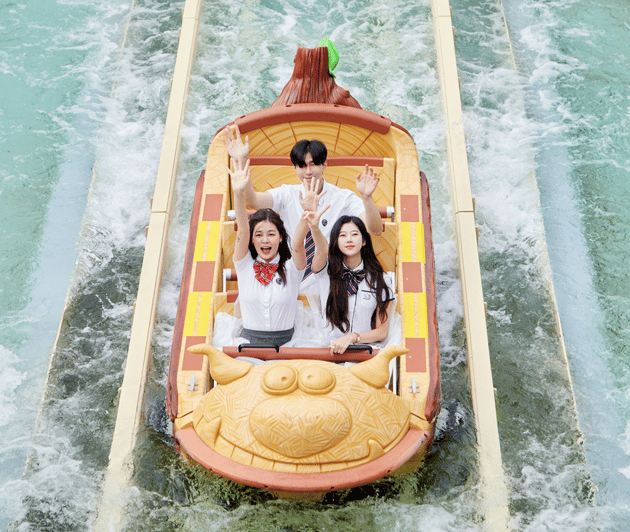 Busan: Lotte World 1 Day Pass + Korean School Uniform Rental - Exploring Themed Areas