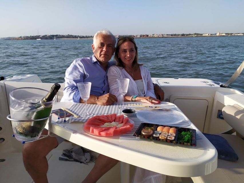 Cadiz Bay: 3 Hours Tour in a Private Boat in the Cadiz Bay - Watersports Activities