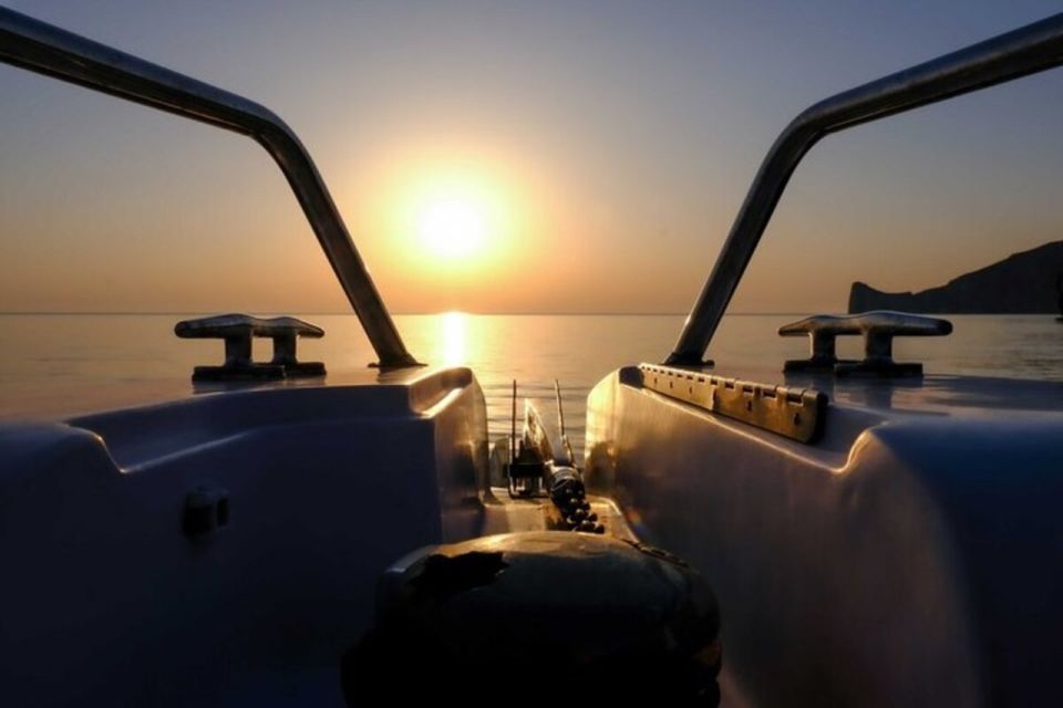 Cádiz: Private Sun Cruise for 2 With Aperitif and Wine - Included Services