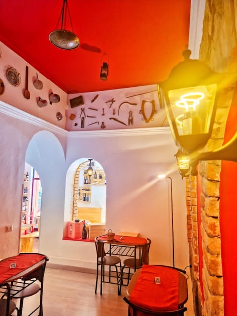 Cagliari Historic Center: Culinary and Wine Tour - Venue and Accessibility