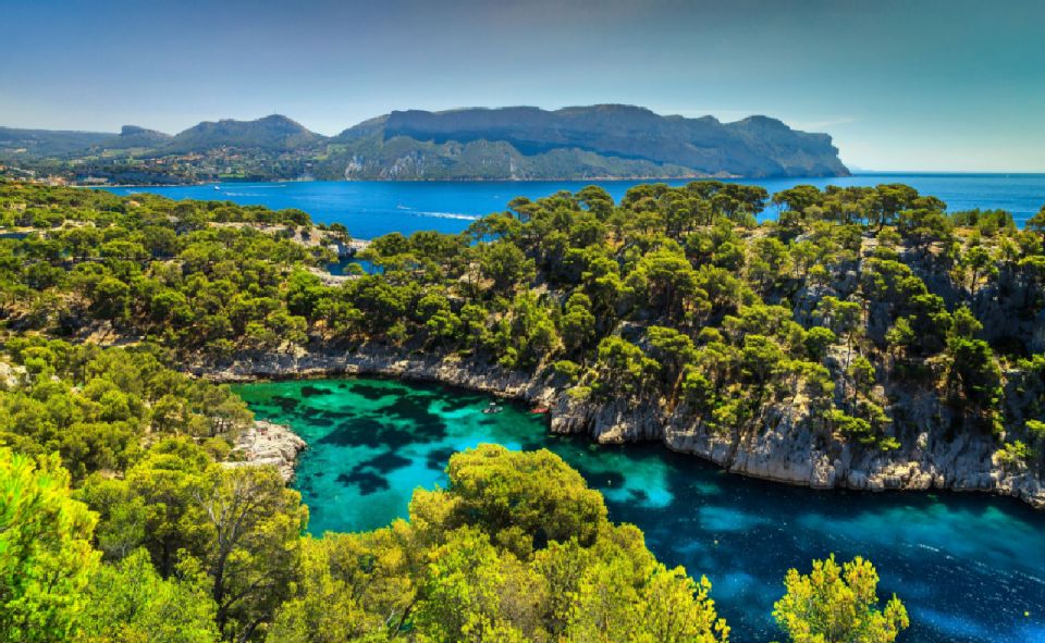 Calanques of Cassis, Aix-en-Provence & Wine Tasting Day Tour - Cassis Exploration