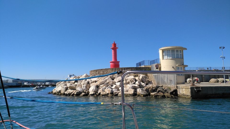 Cambrils/Salou: Coastline Catamaran 2h With Drinks, Pickup - Experience Highlights