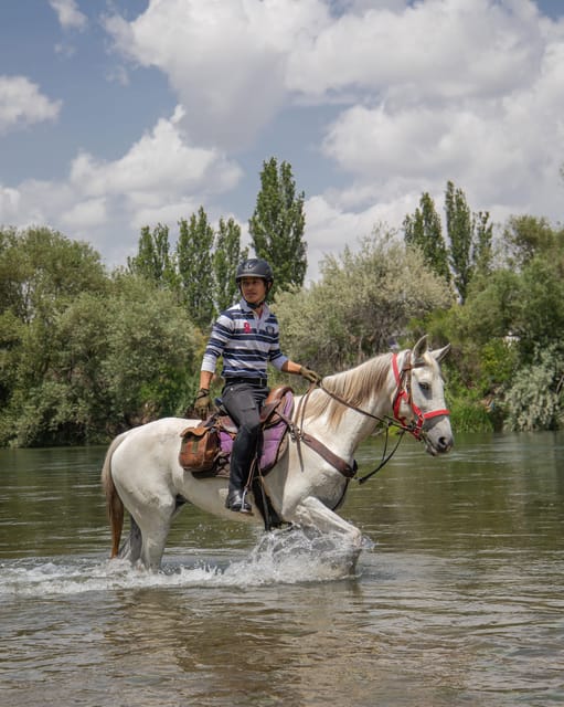 Cappadocia: 1 Hour Horseback Riding Turkey - Capturing the Experience