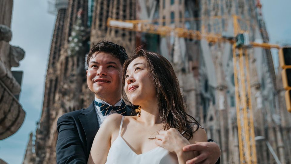 Capture Your Love Story in Sagrada Familia Barcelona - Inclusions