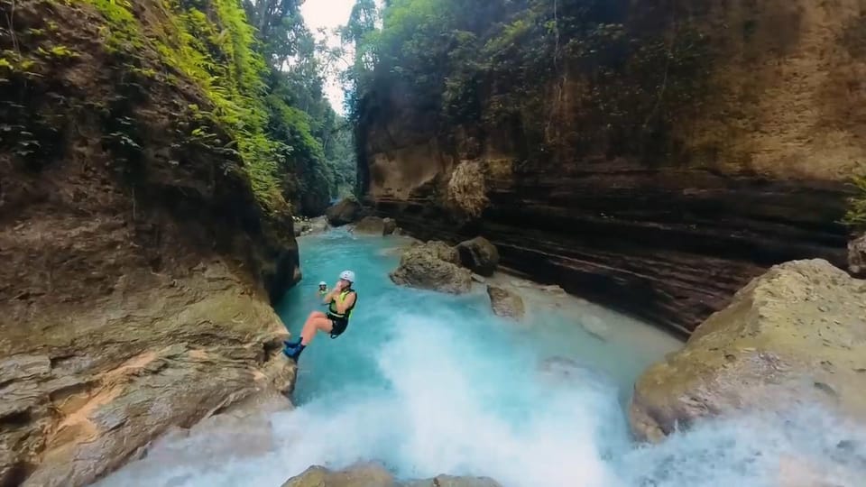 Cebu: Group Tour Kawasan Falls Canyoneering With Ziplining - Canyoneering Experience