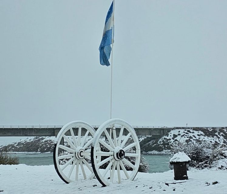 Chalten: Full Day From El Calafate Private Car for Groups - Driver Expertise