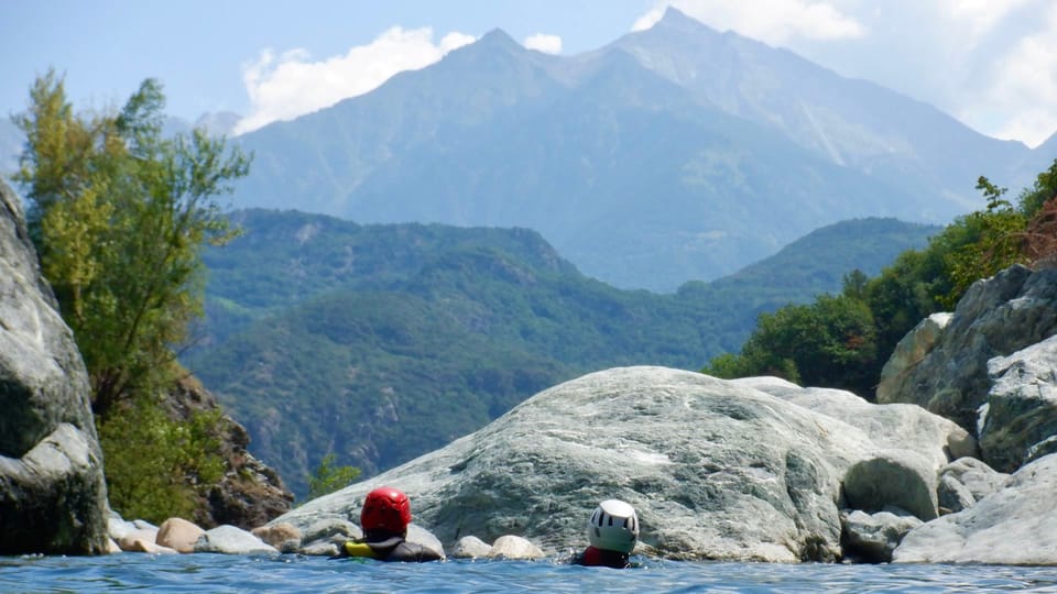 Champdepraz:Canyoning Sporting Spirit in the Chalamy Torrent - What to Expect During the Tour