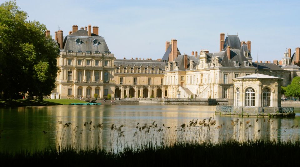 Château De Fontainebleau 2CV - Transportation Details