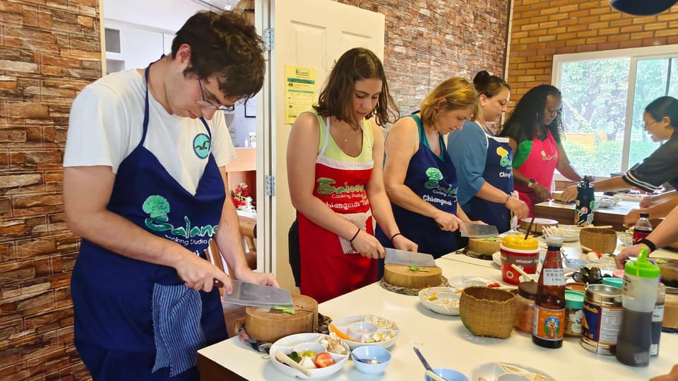 Chiang Mai: Morning Cooking Class With Market Visit - Customer Feedback