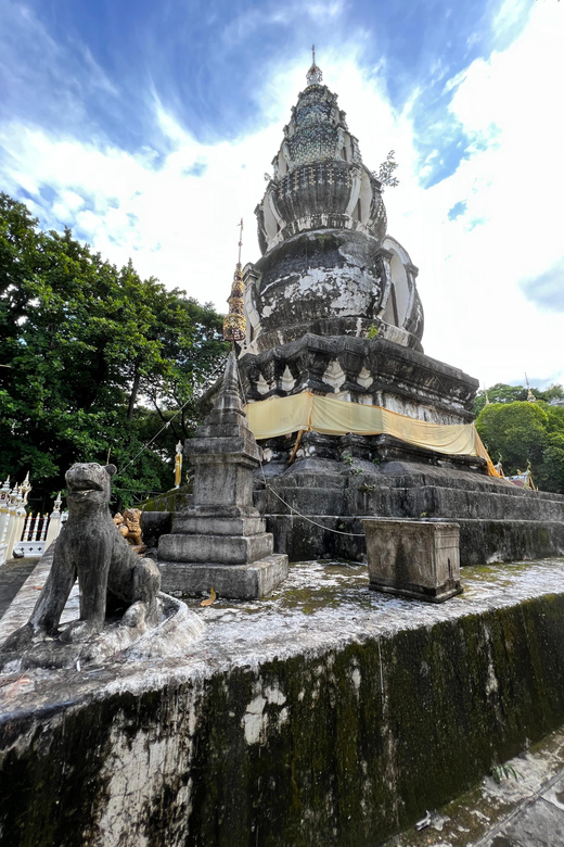 Chiangmai: Temple Walking Tour With Ex-Monk, Part II - Physical Activity