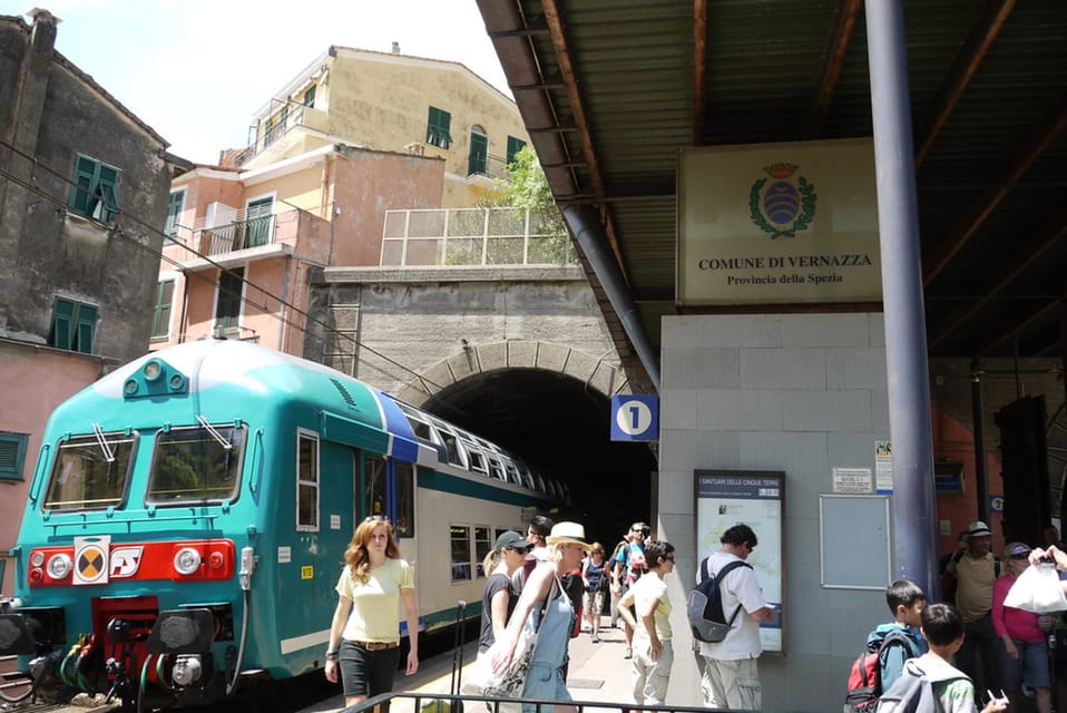 Cinque Terre Express: Train Between La Spezia and Vernazza - Destinations: La Spezia