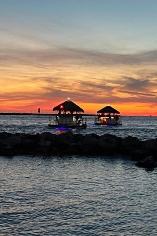 Clearwater Beach: Sunset Tiki Cruise - Cruise Amenities