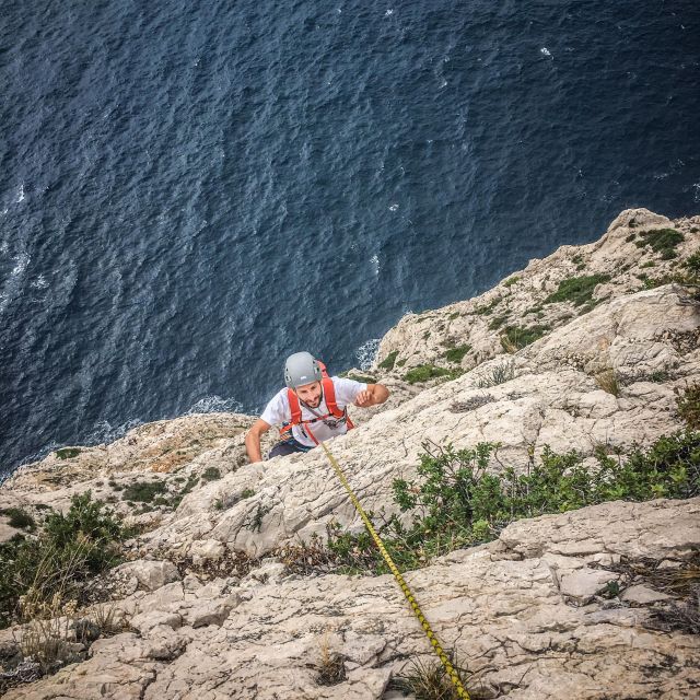 Climbing Discovery Session in the Calanques Near Marseille - Diverse Climbing Locations