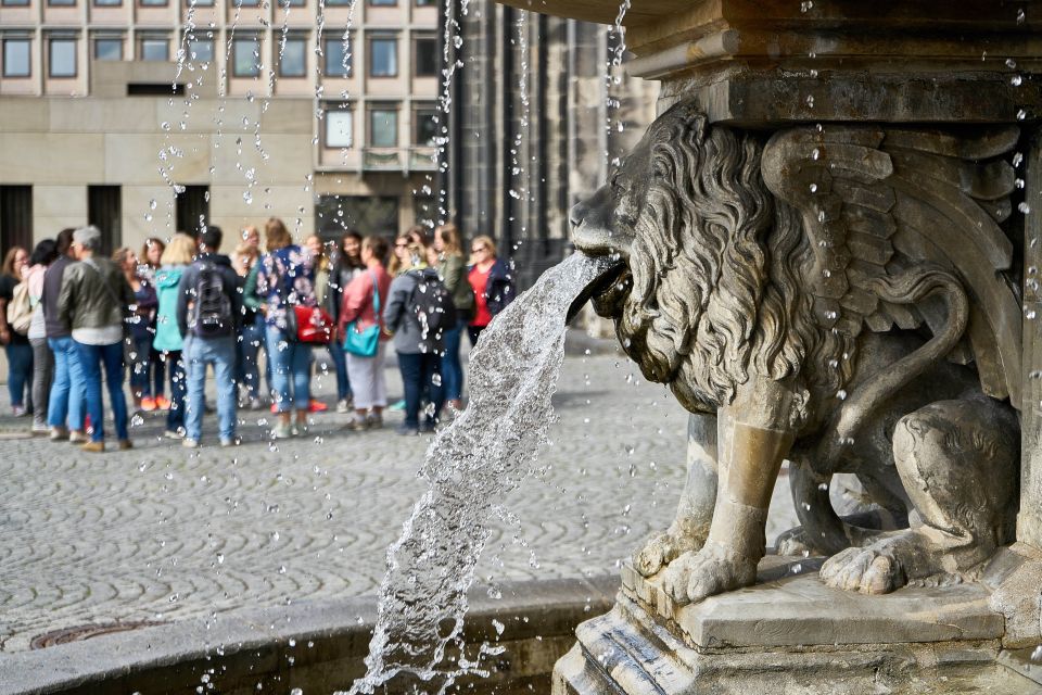 Cologne Cathedral and Old Town Tour With 1 Kölsch - Discovering the Old Town