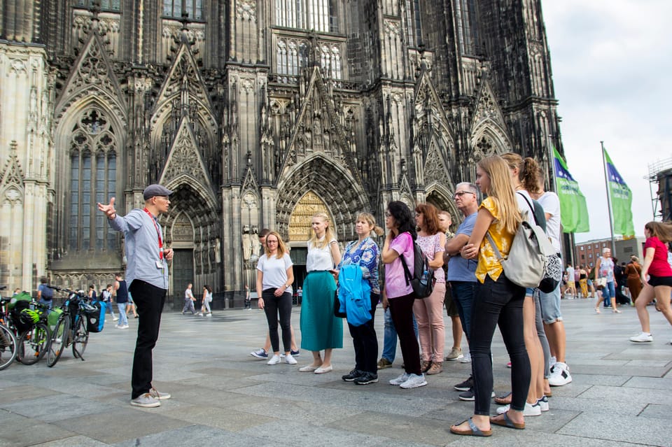 Cologne: Guided Walking Tour of the Cathedral Exterior - Impact of War and Reconstruction