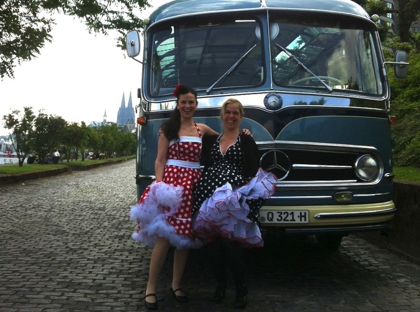 Cologne: Nostalgic Tour in German in Vintage Bus - Historical Significance of Cologne