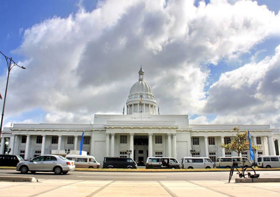 Colombo: Cycling Tour of the City - Cycling Through Landmarks