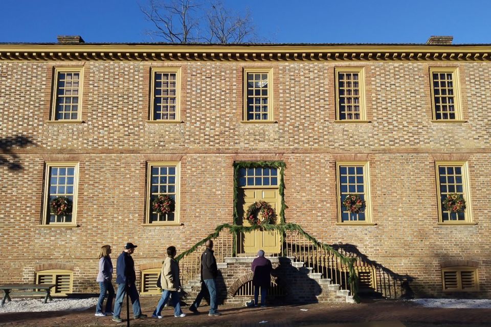 Colonial Williamsburg: Christmas Walking Tour - Masons Holiday Service