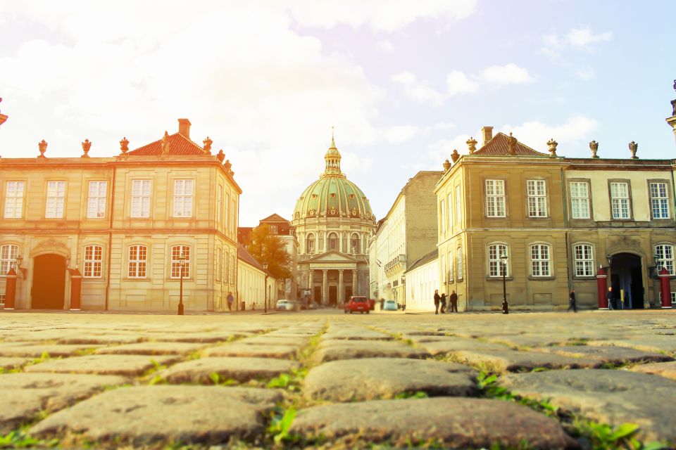 Copenhagen: 3-Hour City Tour With Rosenborg Castle Ticket - Guided Tour Experience