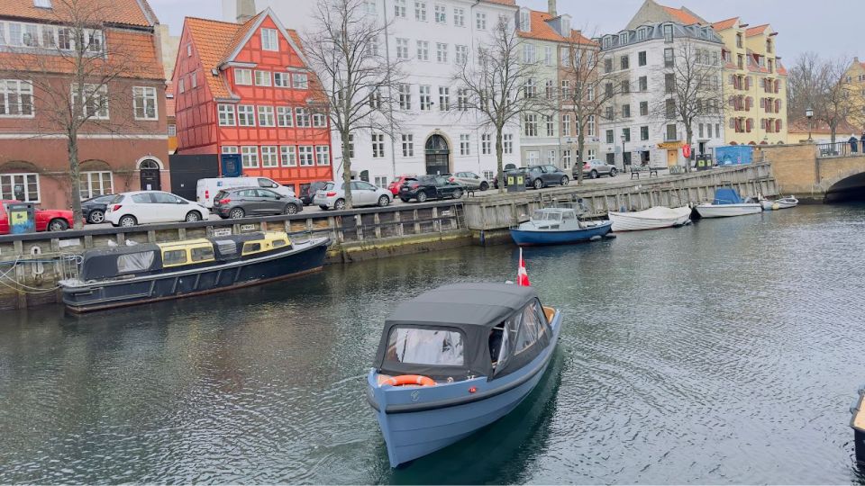 Copenhagen: Guided Canal Tour by Electric Boat - Tips for Tour Participants