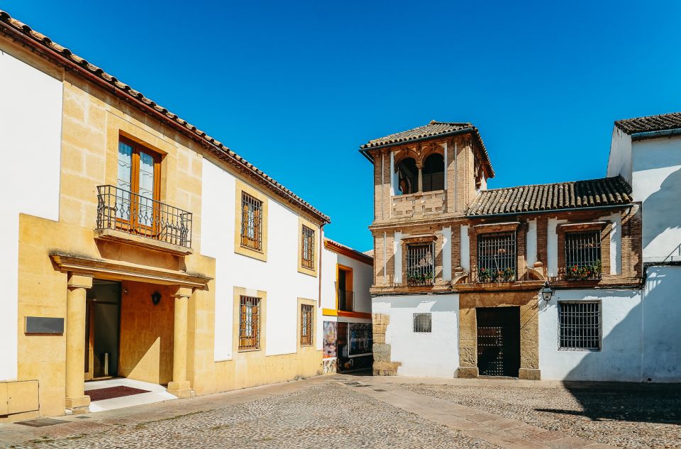 Córdoba: Jewish Quarter, Synagogue, Mosque, and Alcázar Tour - Accessibility and Restrictions