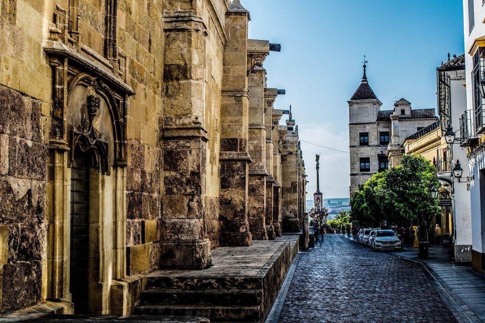 Cordoba - Private Tour Including Visit to the Fortress - Meeting Point