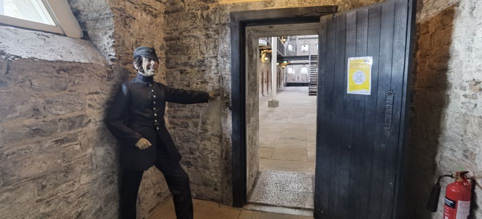 Cork: City Gaol Tour With Audio Guide - Audio Guide Features and Languages