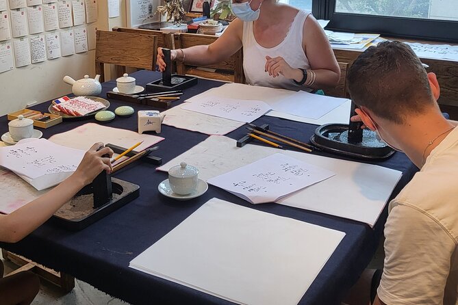 Create a Korean Calligraphy Scroll With Jeongju in Insadong Seoul - Meeting Location