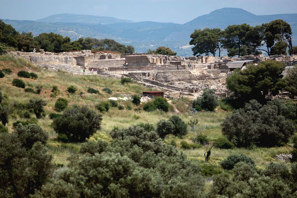 Crete: Easter Monasteries and Churches Tour - Culinary Experience