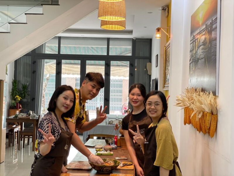Da Nang: Vegetarian Cooking Class With Janny - Meeting Point