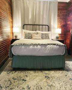 Dabbs Hotel Bed and Breakfast - Local Attractions and Activities