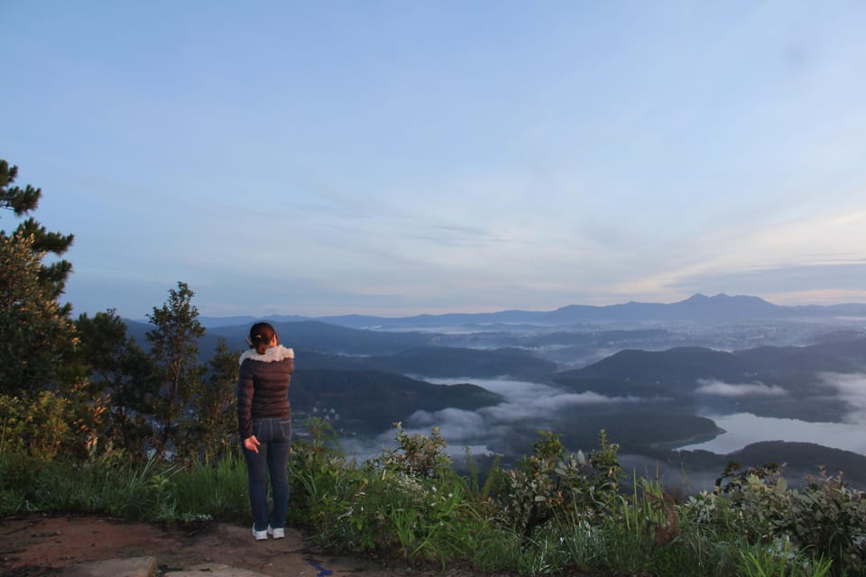 Dalat: Hiking the Mountain to Observe the Cloud and Sunrise - Whats Included in the Tour