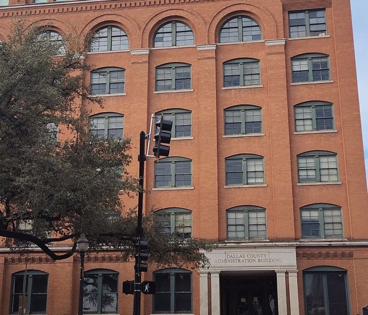Dallas: Historic Downtown Audio Self-Guided Walking Tour - Exploring Historic Landmarks