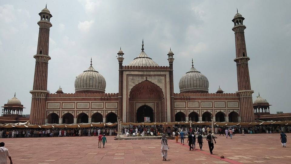 Delhi: Private Delhi Spiritual Sightseeing Tour By Car - Accessibility Features