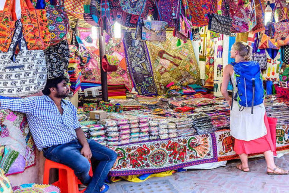 Delhi: Private Guided Shopping Tour in A/C Car With Transfer - Local Insights and Guidance