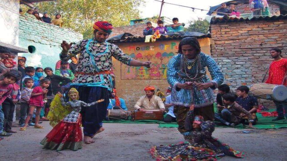 Delhi Street Performers Walk - Cultural Significance