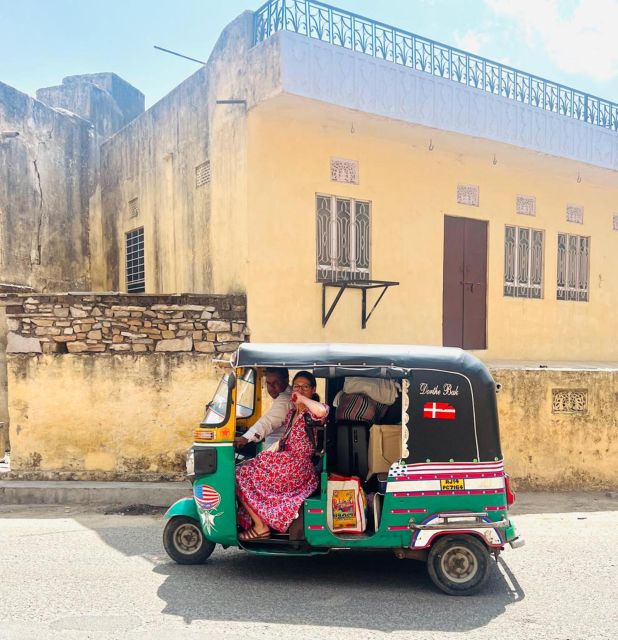 Delight 2 Days Pink City Jaipur Sightseeing Tour By TukTuk - Transportation Details