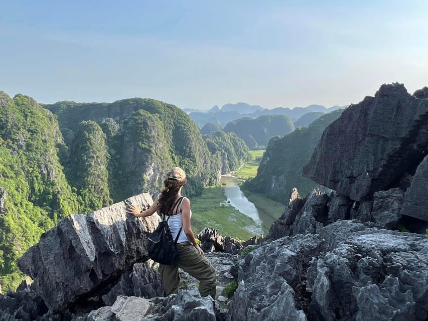 Deluxe and Small Group Tour in Hoa Lu Tam Coc Mua Cave - Authentic Vietnamese Lunch