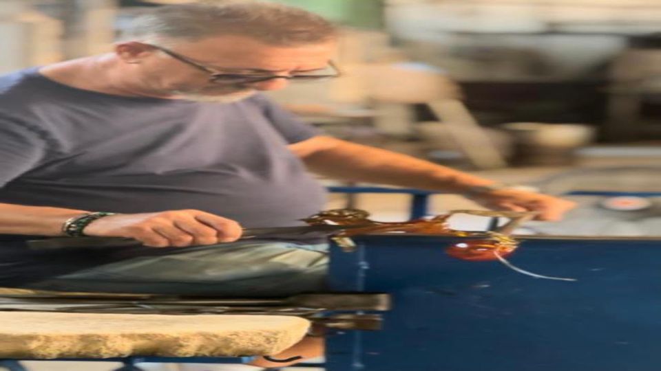 Demonstration of the Art of Blowing&Sculpting Murano Glass! - Additional Attractions