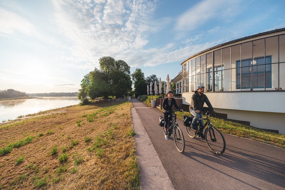 Dessau: Bauhaus Buildings Cycling Tour - Inclusions